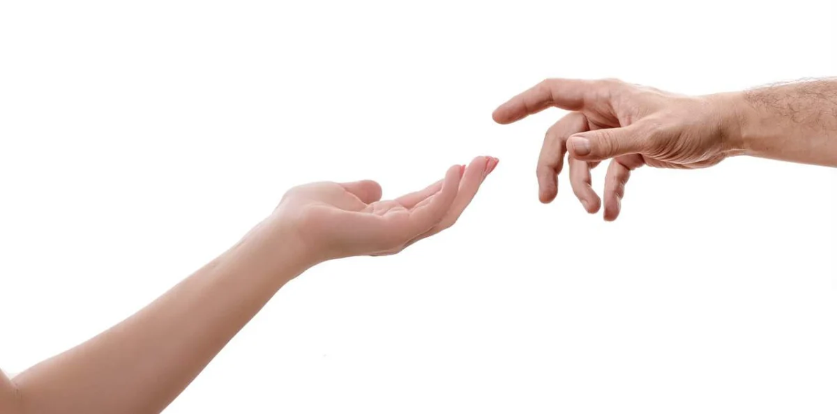 Itchy :eft Hand Meaning